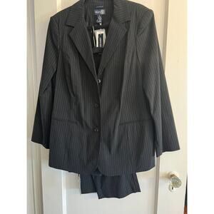 NWT Venezia Elemental Stretch 2 Piece Pantsuit, SPLIT SZ 18 Jacket/16 Boot Pants